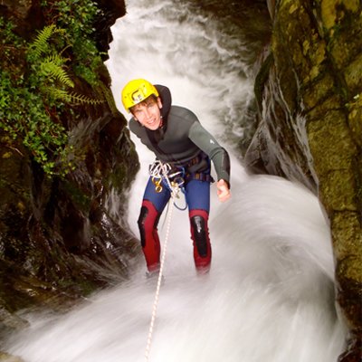 Descenso de Barrancos en Cantabria. Barranquismo en Cantabria. VALCAN