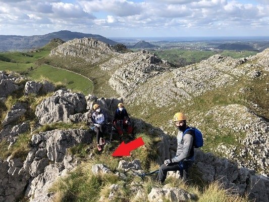 Punto de acceso a la primera cabecera de los rapeles ferrata el toorreón