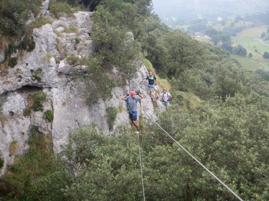 puente nepalí de lla ferrata el risco