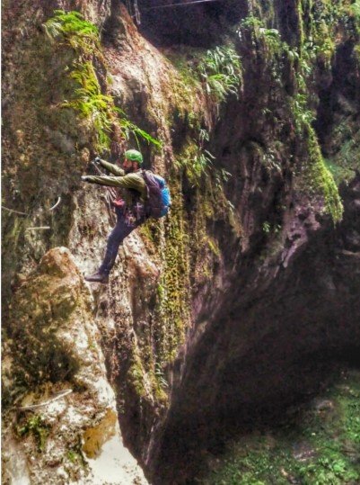 PARED VERTICAL FERRATA CALLEJOMADERO