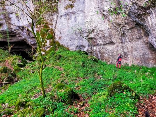 acceso a cueva jonda