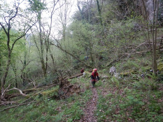 sendero cueva cañuela